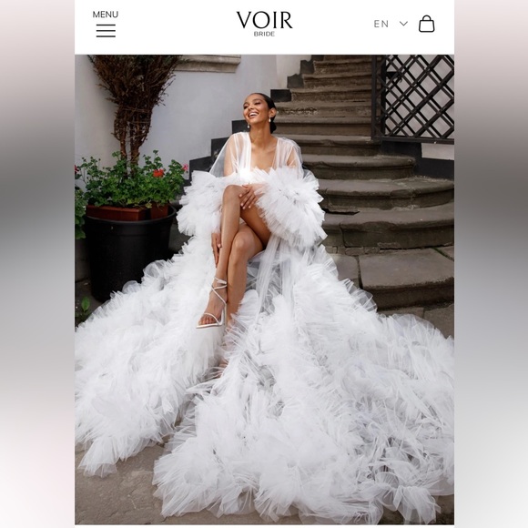 VOIR Victoria Robe - Picture 9 of 14